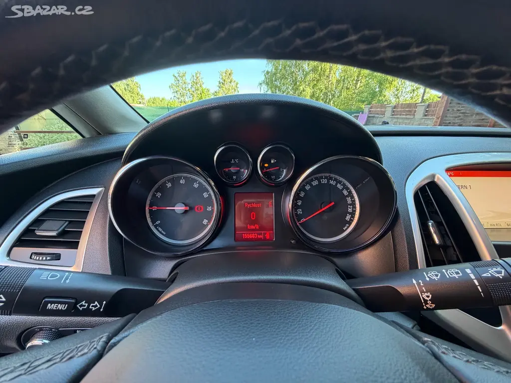 Opel Astra J 1.4 Turbo (103kW) 2014 - fotka 2