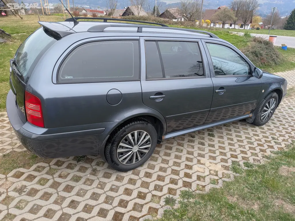 Škoda Octavia combi 1 - fotka 4