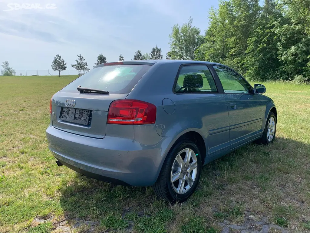 Audi A3 1.6 i 75kw r.v. 2010 149 000 km - fotka 4