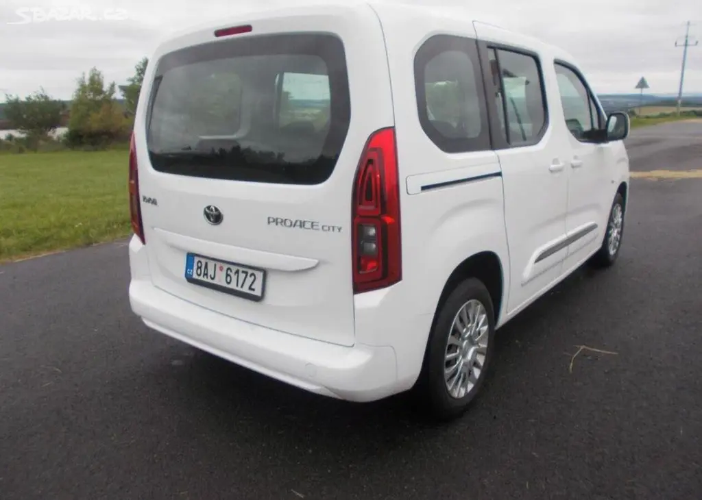 Toyota Proace 1,5 HDI perf stav nafta manuální - fotka 5