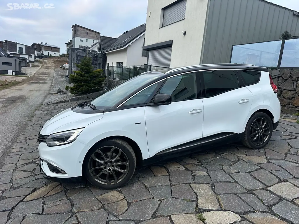 Renault grand scenik 2022, 1.3i, automat, 7 mist. - fotka 3