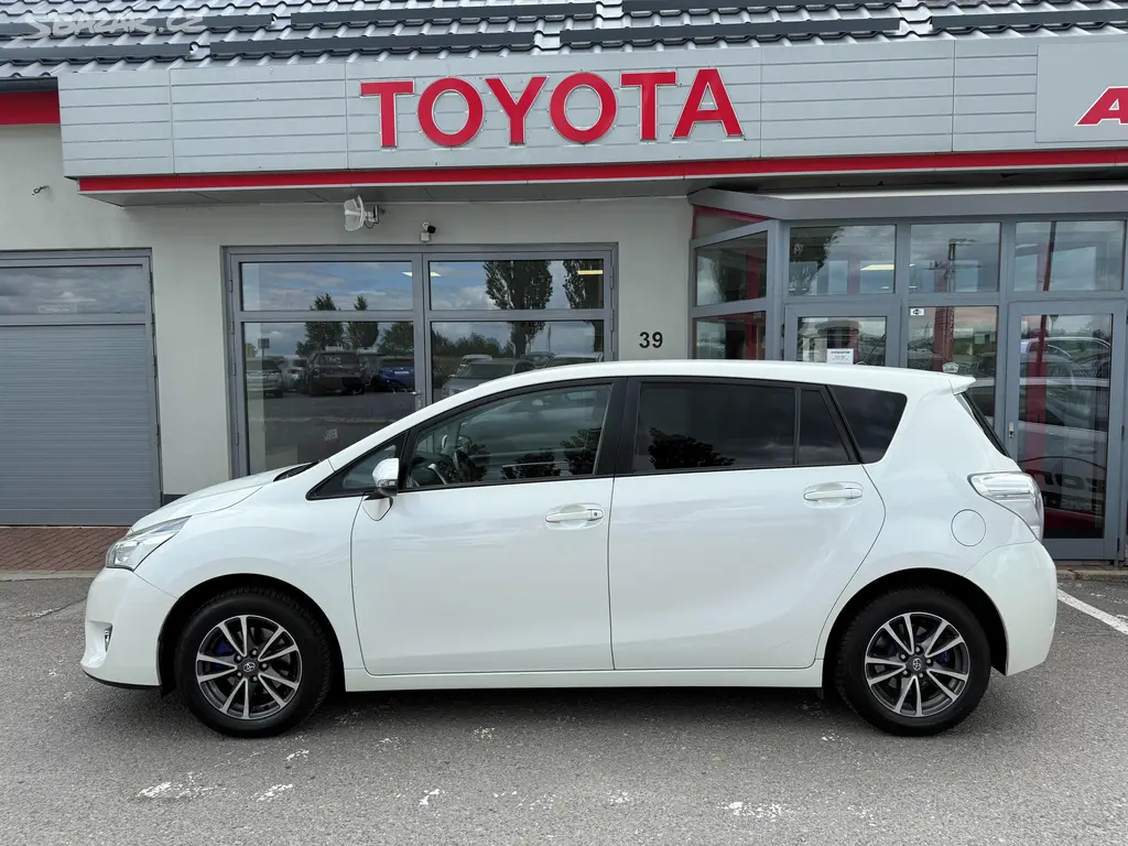 Toyota Verso, 1,6 VALVEMATIC - fotka 4