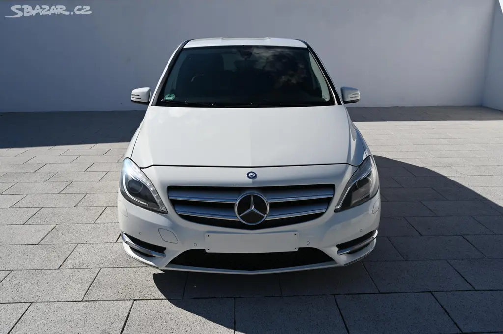 Mercedes-Benz Třídy B, B 180 1.6 90KW Edition 1/2013 - fotka 2