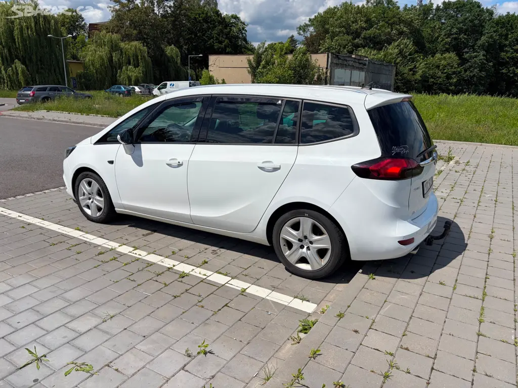 Opel Zafira Tourer 2.0 CDTi - fotka 2