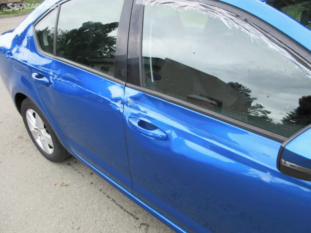 Škoda Octavia 1.6TDi 85 Kw,Dualklima,Poškozený bok - fotka 6