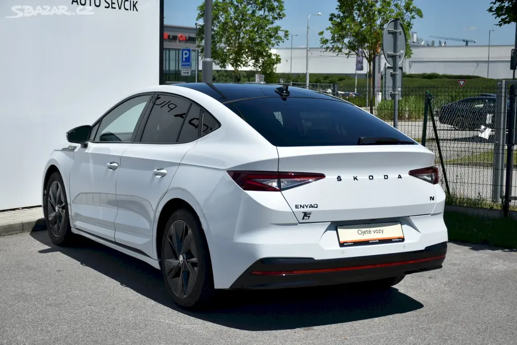 Škoda Enyaq Coupé, 80 RS 220kW 4x4 - fotka 6