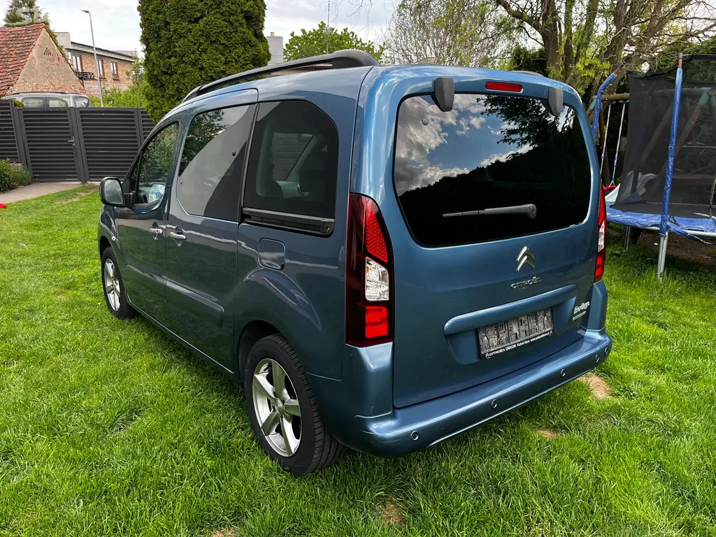 Citroen Berlingo 1.6i Benzín 88kw 111Tkm nové v ČR - fotka 3