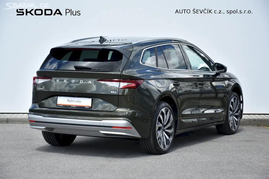 Škoda Enyaq iV, Laurin & Klement 85x - fotka 2
