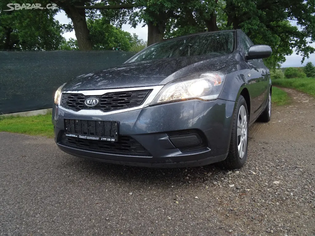 Kia Cee´d 1.4 CVVT 66kW 1x maj. 2x kola, klima