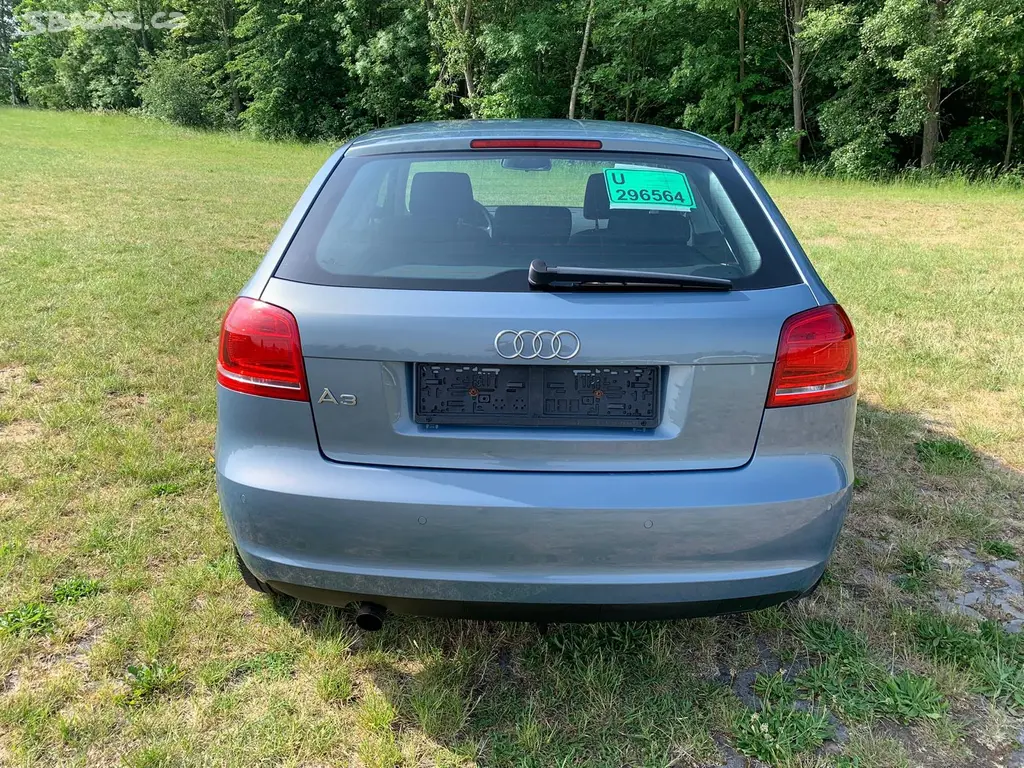Audi A3 1.6 i 75kw r.v. 2010 149 000 km - fotka 5