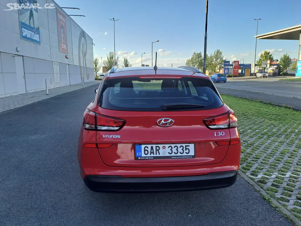 Hyundai i30, 1.0T-GDI 88KW 2MAJ EXTRA PĚKNÉ - fotka 6