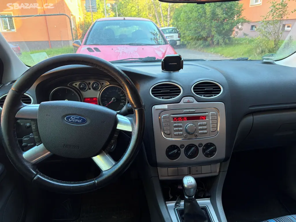 Ford Focus 1.6 TDCi 80 kW, r. v. 2008 - fotka 6