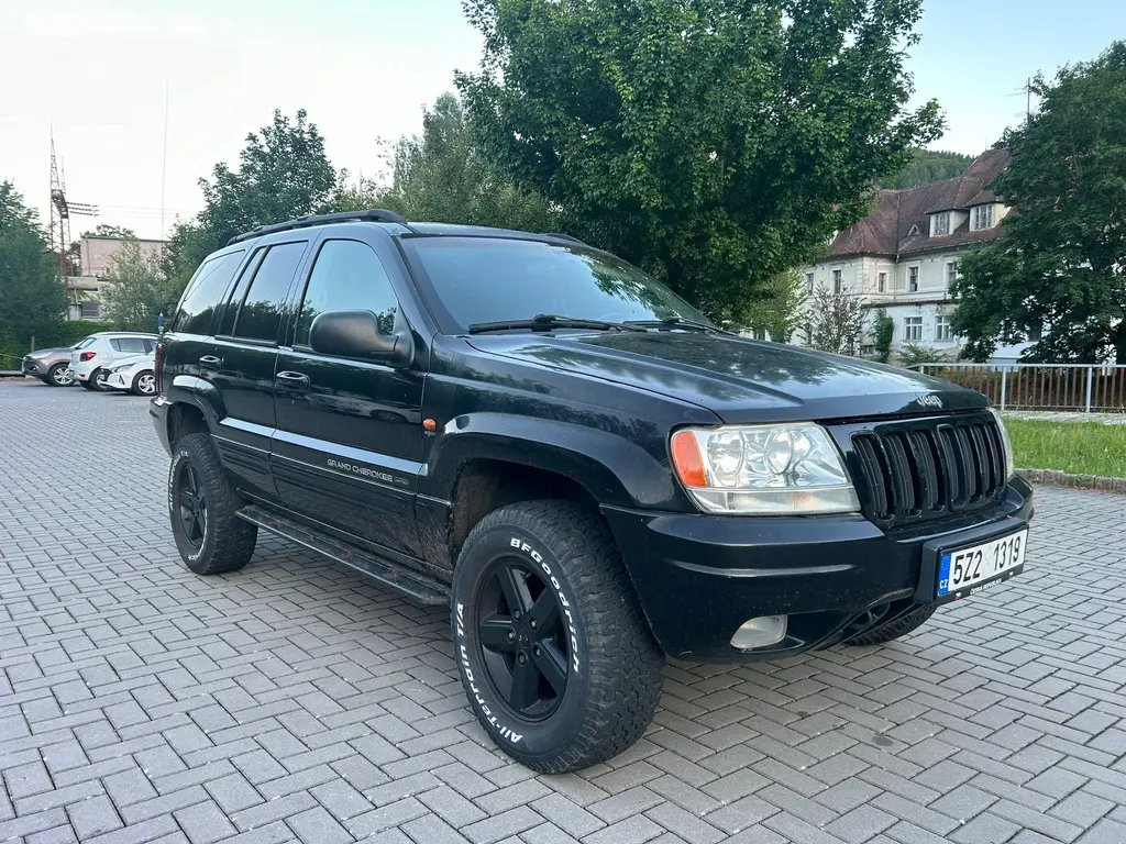 Jeep Grand Cherokee 2.7 CRD Limited 4x4 automat - fotka 3