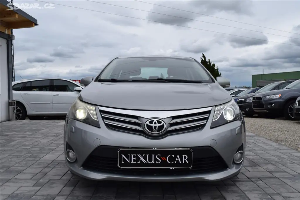 Toyota Avensis, 2,2 D-CAT 130KW NOVÉ V CZ - fotka 2