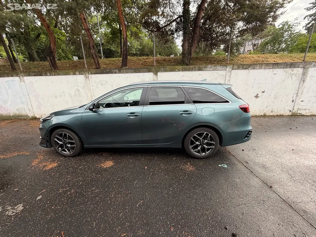 Kia Ceed 2022 1.5 T-GDi 118 kW, 1. majitel, servis - fotka 5
