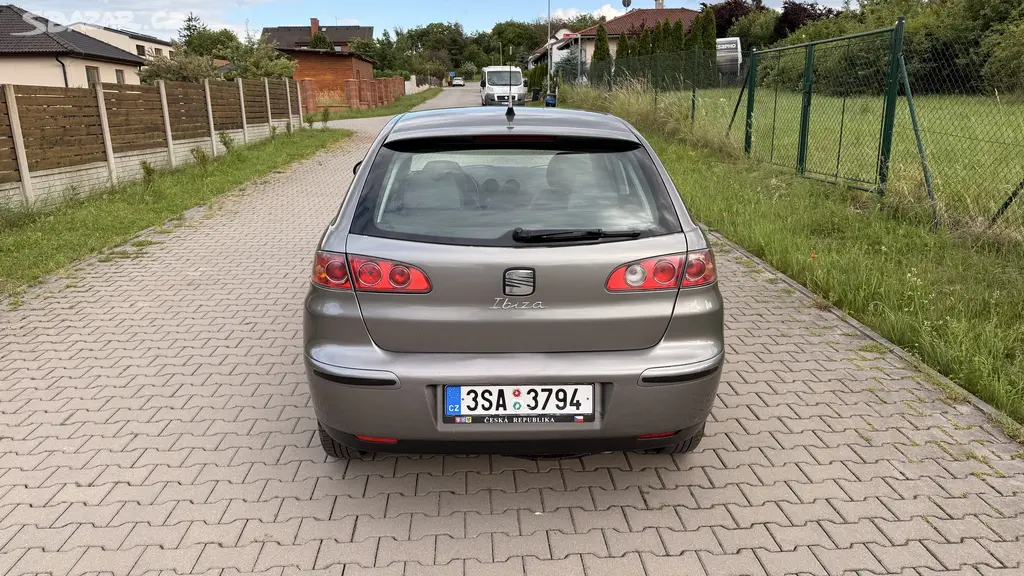 Seat Ibiza 1.2i 47kW možnost splátek - fotka 6