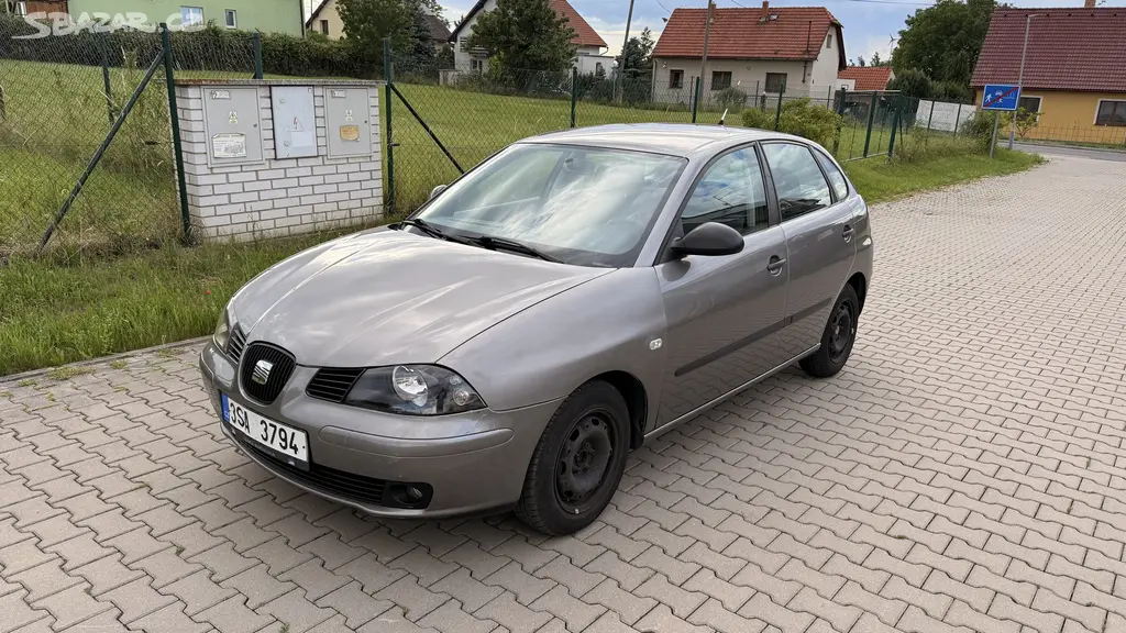 Seat Ibiza 1.2i 47kW možnost splátek - fotka 3