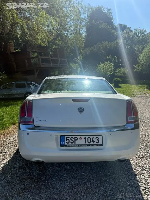 Lancia Thema 3,0 V6 CRD, 176 kW, 2012 - fotka 6