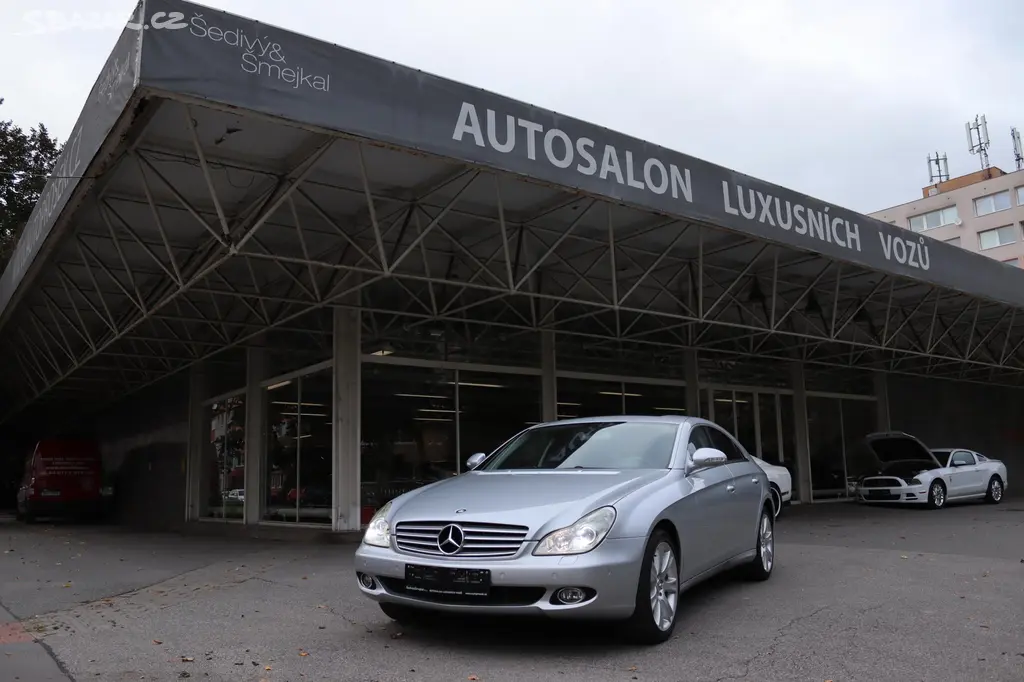 Mercedes-Benz CLS, Mercedes-Benz CLS 500 V8 C219