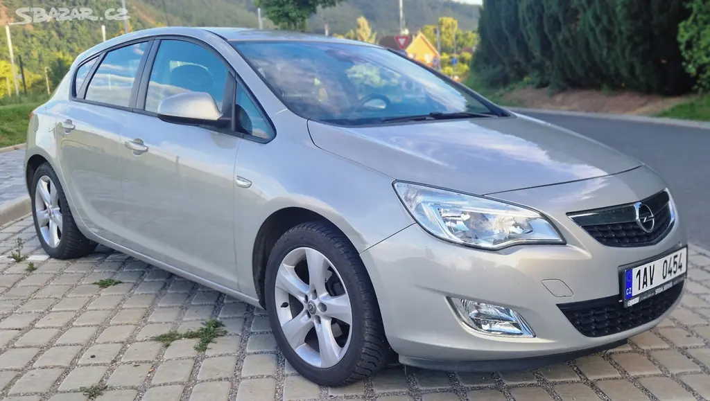 OPEL ASTRA 1,6i-1.MAJITELKA, PO ROZVODECH,NOVÁ STK - fotka 3