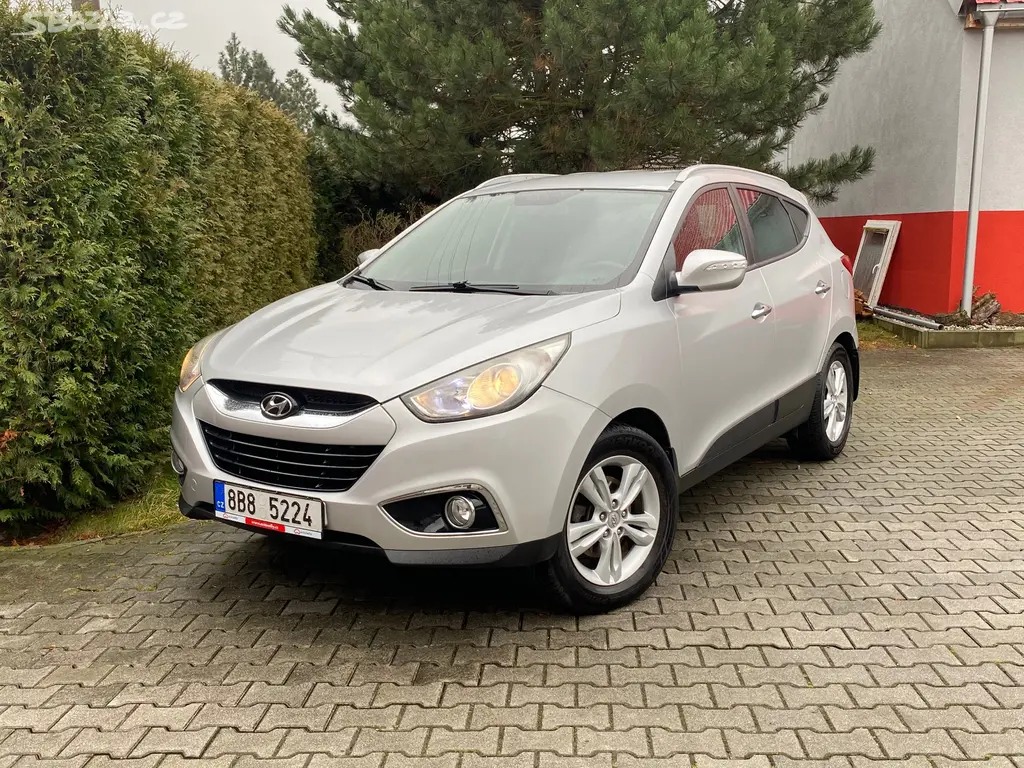 Hyundai ix35 1,7 CRDI Trikolor STYLE|Tažné/Výhřevy