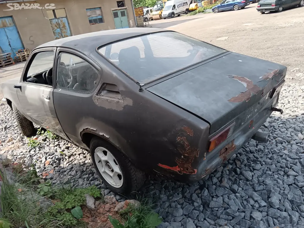 Opel Kadett 2.0 GT - fotka 3