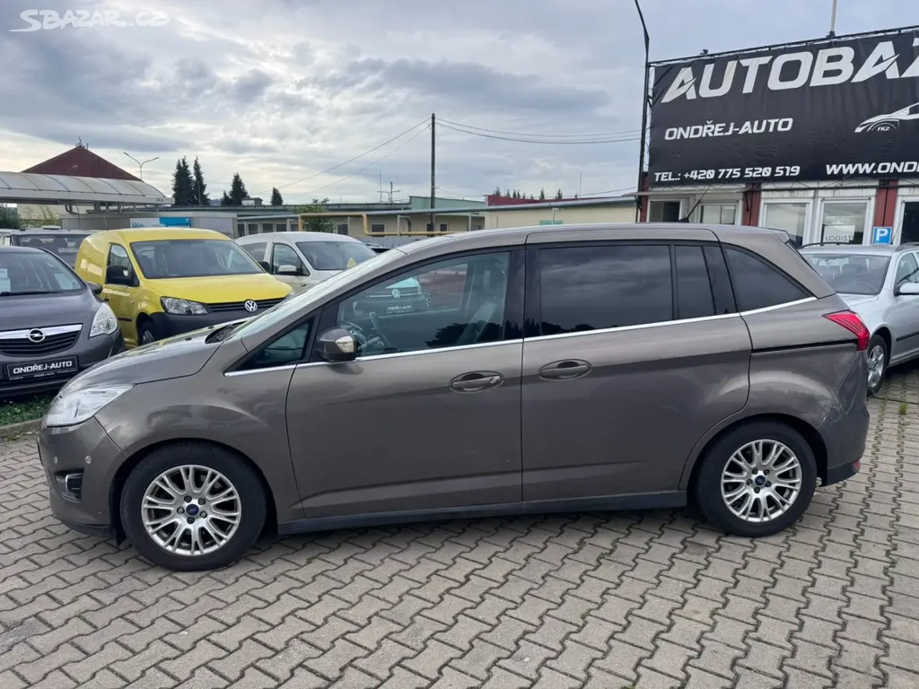 Ford Grand C-MAX, 1,6 TDCI 85 KW KAMERA KŮŽE TAŽ - fotka 3