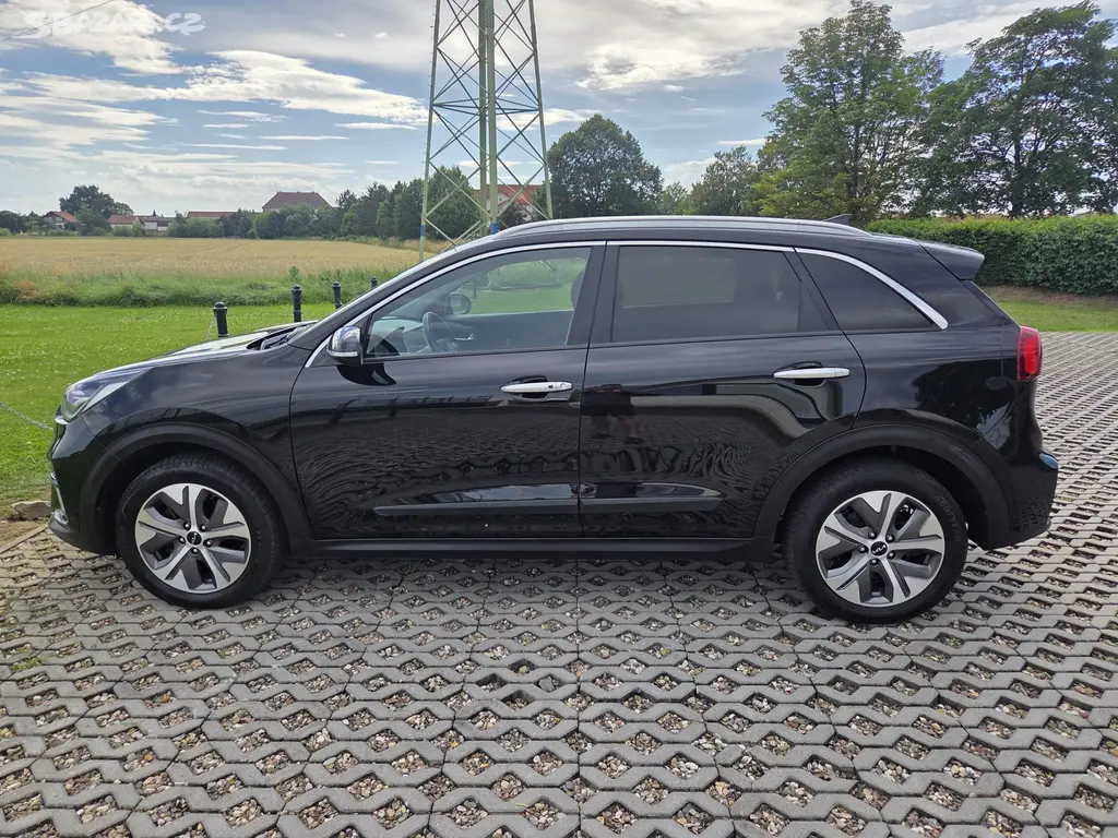 Kia Niro EV, 64 kWh SoH 96,8%,Vision,DPH - fotka 4
