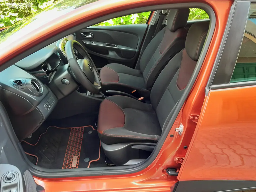 Renault Clio 1,2i 16V 54KW - fotka 5