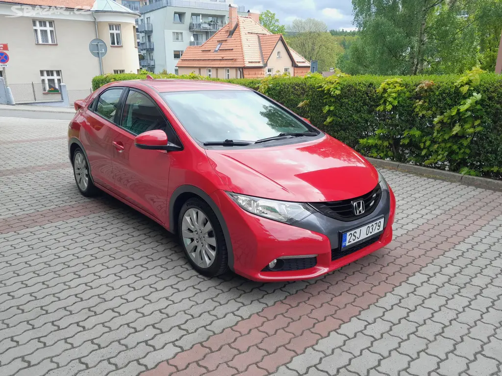 Honda Civic 2,2i-DTEC 110KW Sport - fotka 2