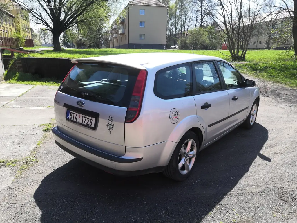 Ford Focus combi - fotka 3
