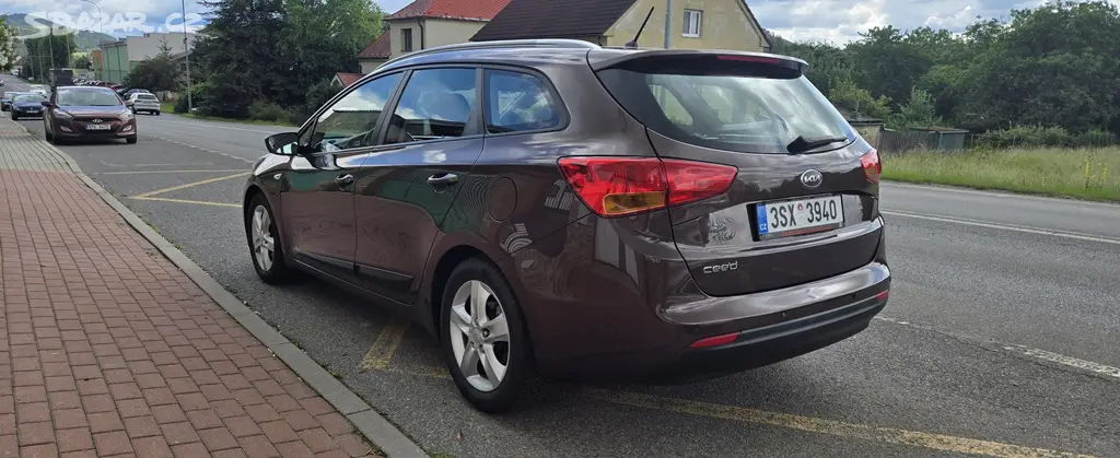 Kia Ceed 1.6 gdi, 99 kW, ČR, 2.majitel, po servisu - fotka 3