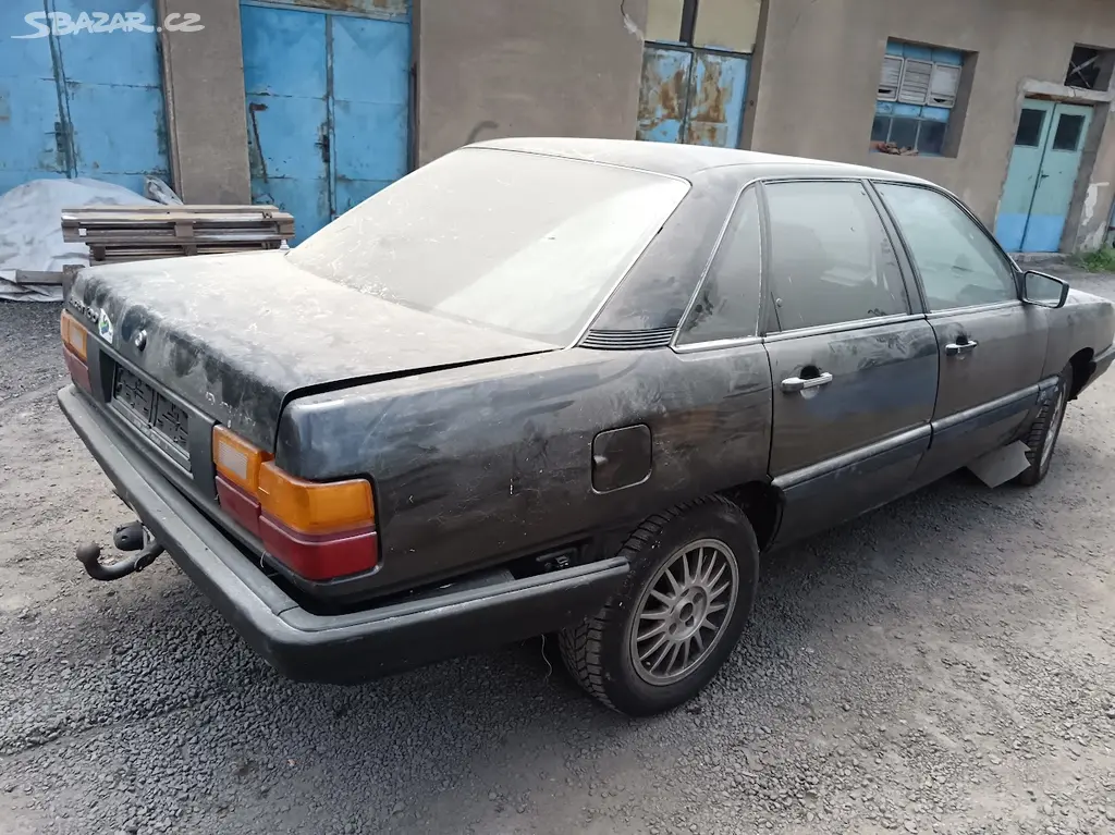 Audi 100 2.2 4x4 - fotka 4