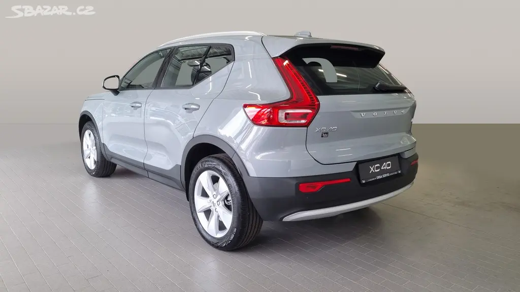 Volvo XC40, B3 2.0L 163 HP AT7 FWD CORE - fotka 5