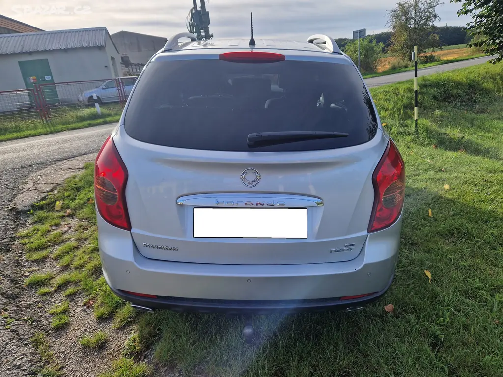 SsangYong Korando 2.0 XDi - 2012 4x4 závěs 2t - fotka 4