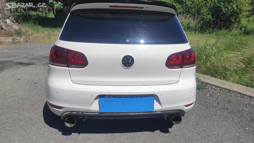 VW Golf GTI 2,0 TSi - fotka 5