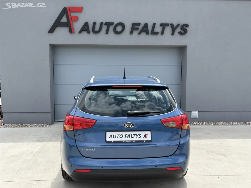 Kia Cee´d, 1,4 i 73KW MAN 6 AUT KLIMA CZ - fotka 6