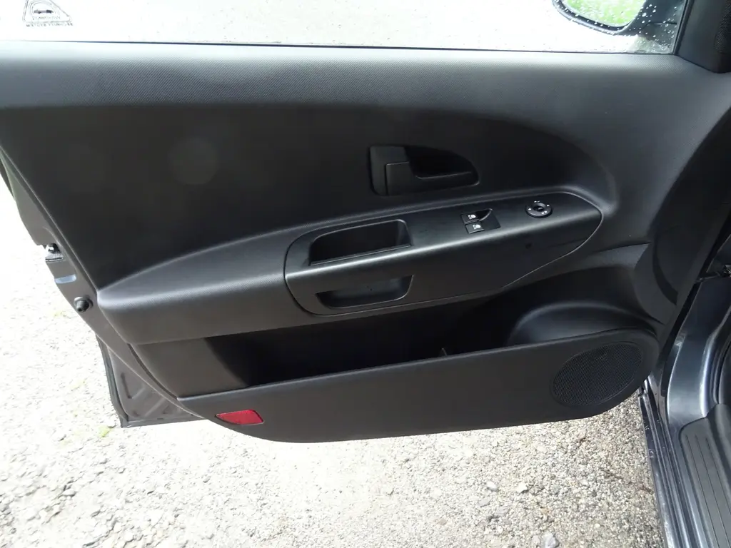 Kia Cee´d 1.4 CVVT 66kW 1x maj. 2x kola, klima - fotka 5