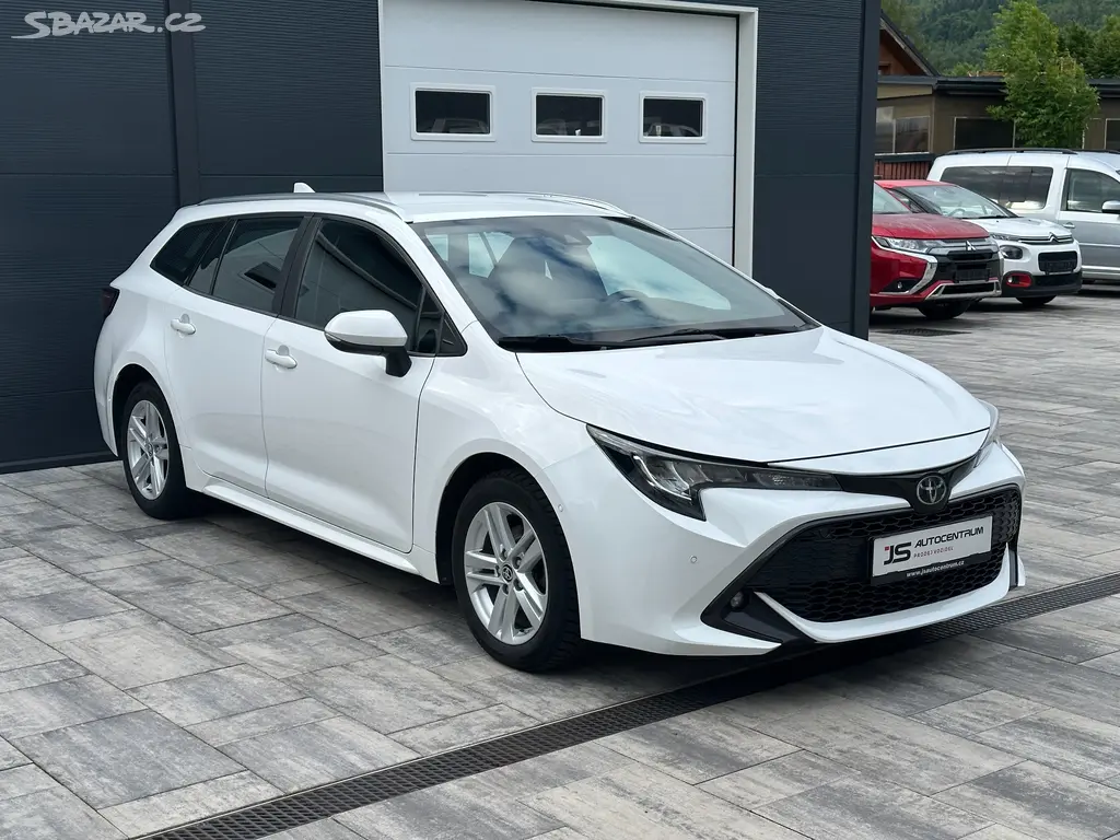 Toyota Corolla T.S. 1.2i Turbo 115PS Comfort - fotka 3