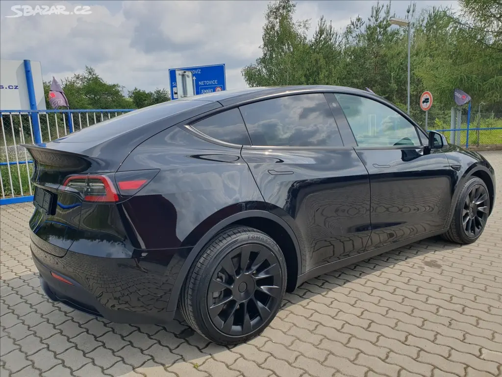 Tesla Model Y, Y LONG RANGE AWD - fotka 4