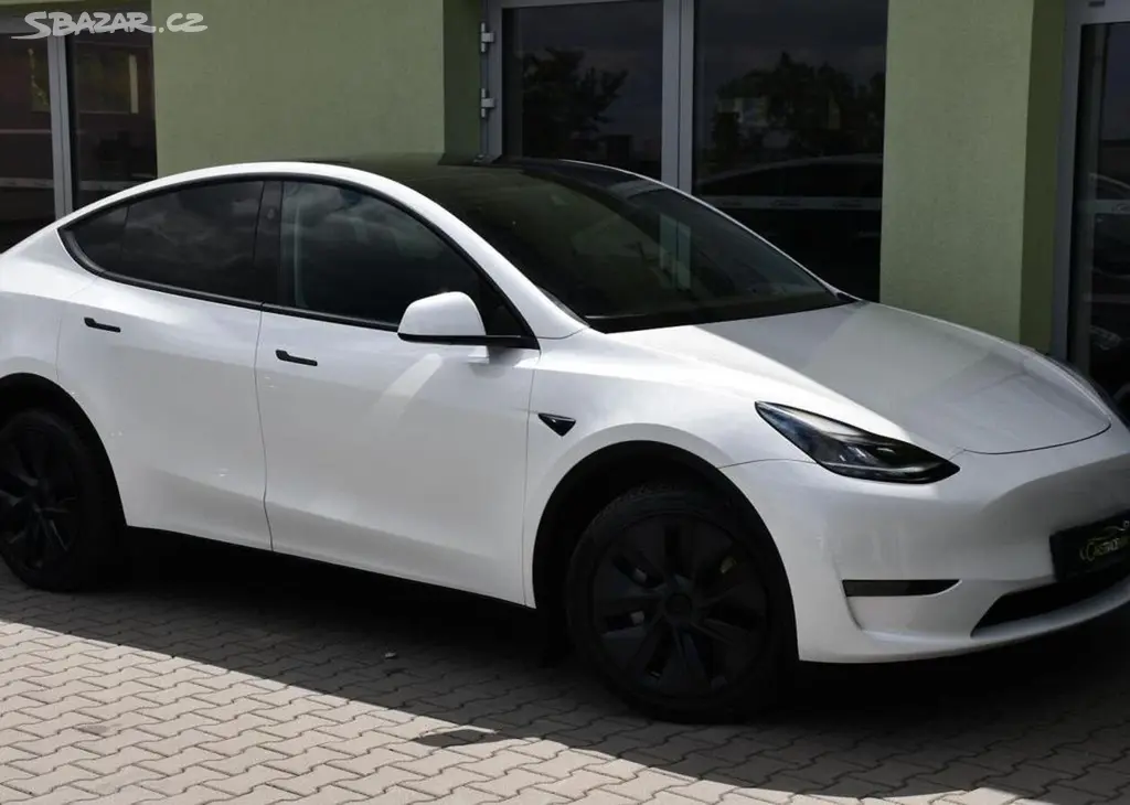 Tesla Model Y LONG RANGE DUAL MOTOR AWD - fotka 2
