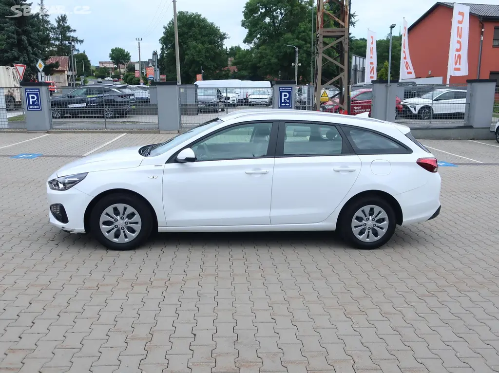 Hyundai i30, WG 1.0T-GDi 88kW,1.MAJITEL,ČR - fotka 4
