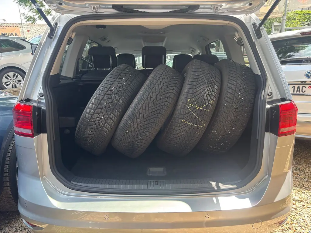 Volkswagen Touran, 2.0TDi/2017/7MÍST.MAN6.110KW-Z - fotka 6