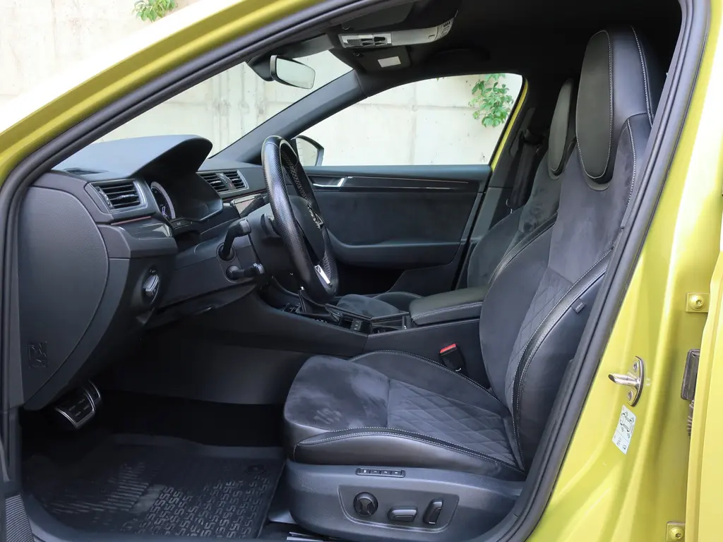 ŠKODA SUPERB SPORTLINE/2.0TDI-140KW/RV.18/CANTON - fotka 6