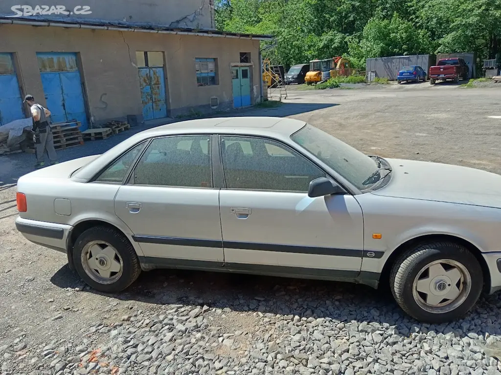 Audi 100 2,3 - fotka 3