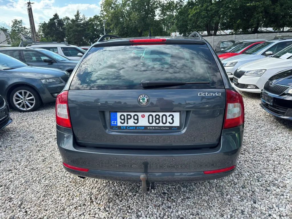 Škoda Octavia 2.0 Tdi 81kw Family r.v.2012 - fotka 6