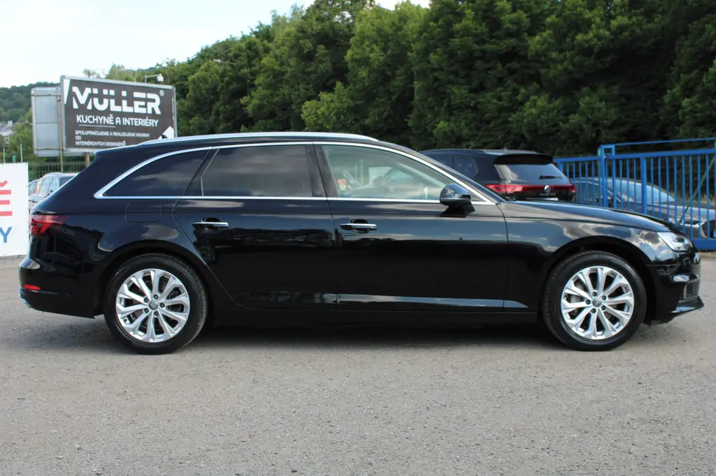 Audi A4 Avant 2,0 TDI AUTOMAT,4x4,VIRTUAL,2019 - fotka 5