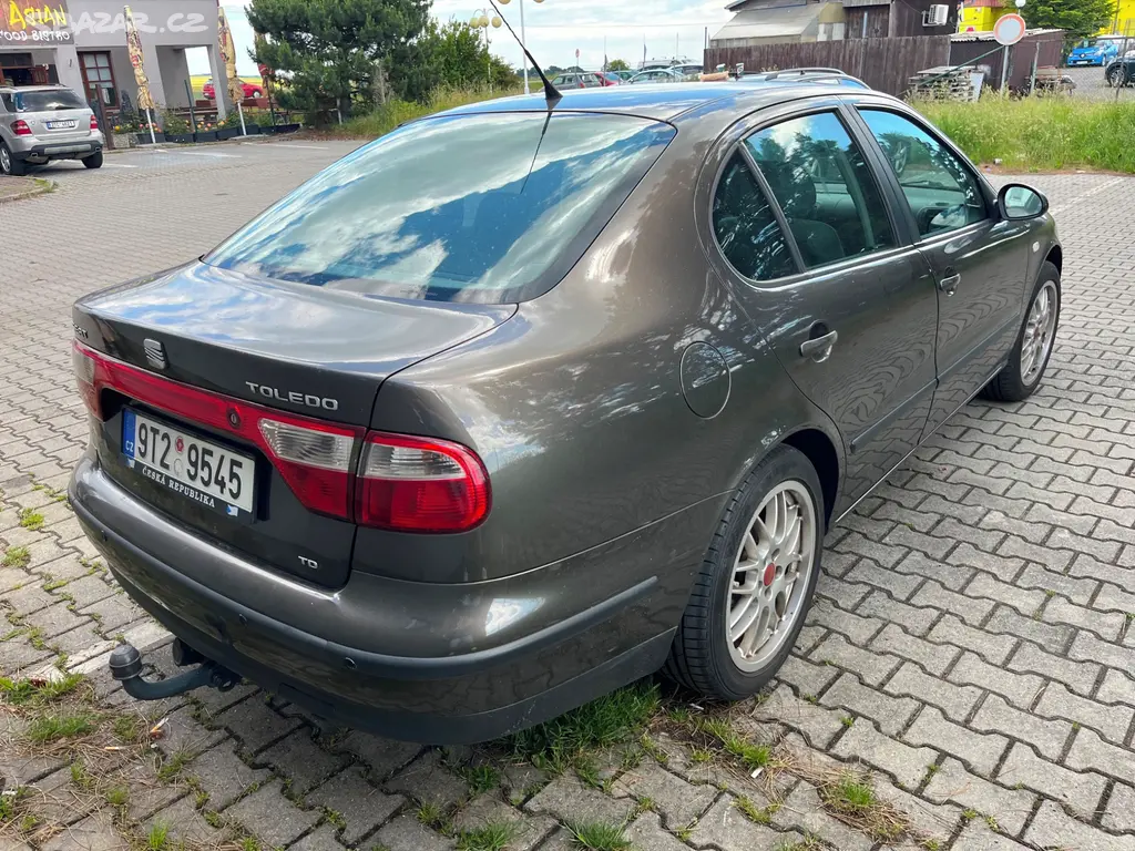 KLIMA,BEZ KOROZE,TEMPOMAT,Seat toledo 1.9 tdi 81kw - fotka 2
