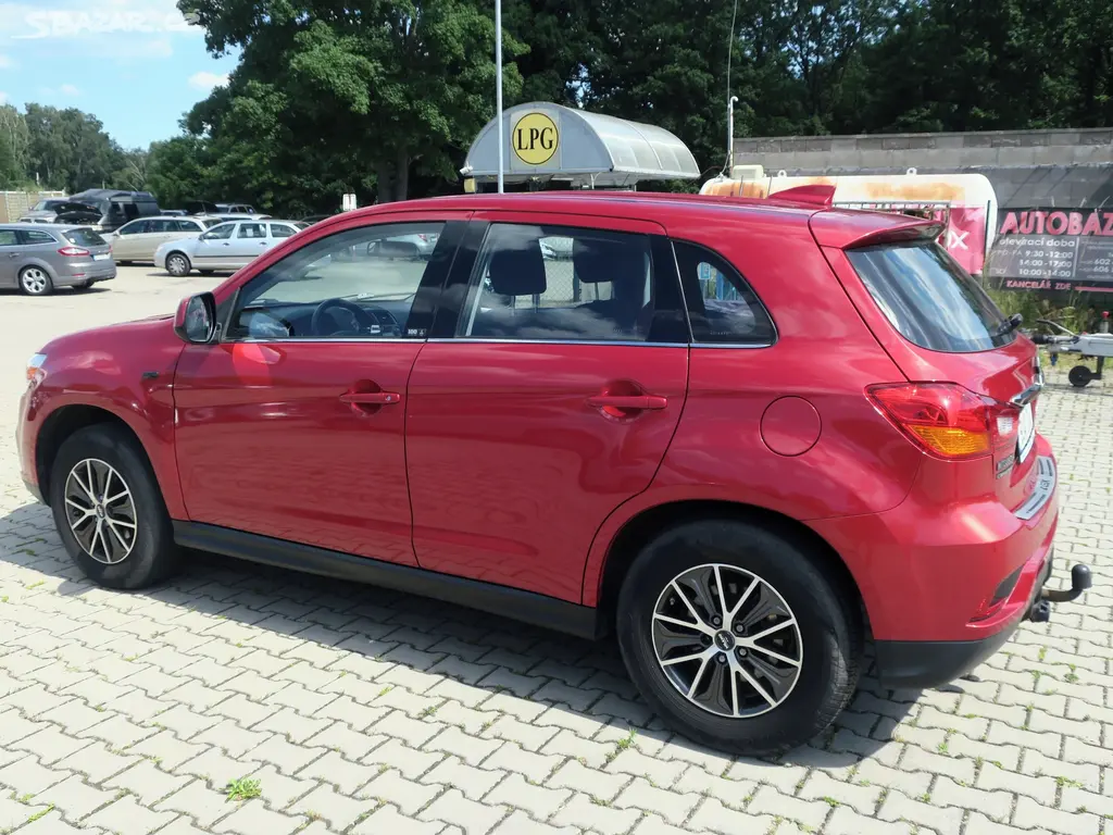 Mitsubishi ASX 1.6 i 86 kW Edice 100 let - fotka 6
