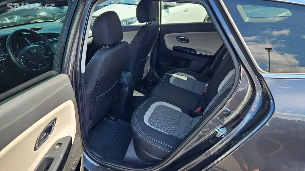 Kia Ceed 1,6 GDi 76 000 km - fotka 6